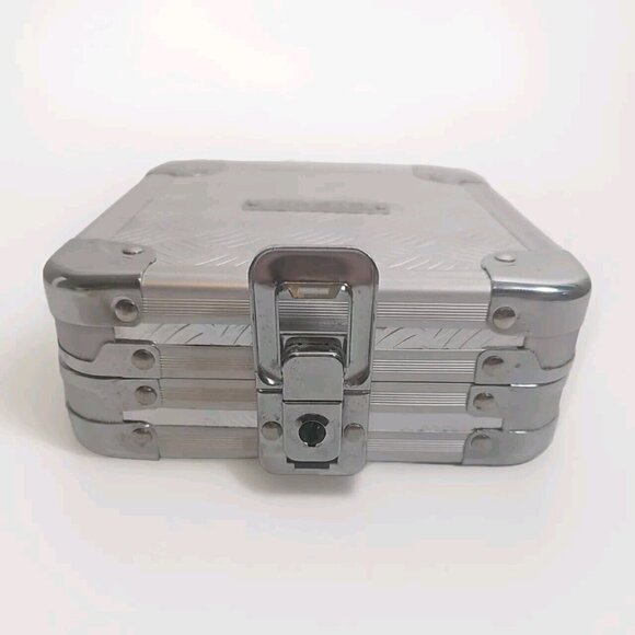 Vaultz Storage Lock Box Roady Case. Silver With Key Lock Holds 24 Disc's. - Picture 4 of 9